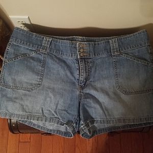 Old navy demin shorts